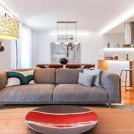 Outstanding Santos Spacious 2 Bedroom W Ac * Lisbona