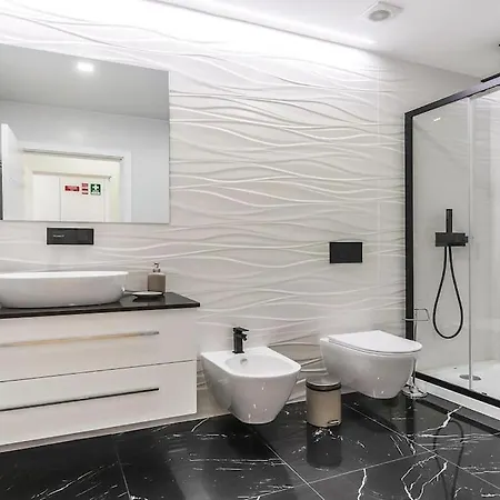 Appartamento Outstanding Santos Spacious 2 Bedroom W Ac Lisbona