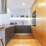 Outstanding Santos Spacious 2 Bedroom W Ac Lisboa