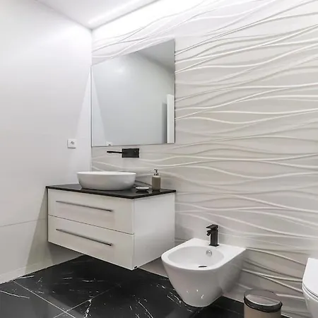 Outstanding Santos Spacious 2 Bedroom W Ac Apartment