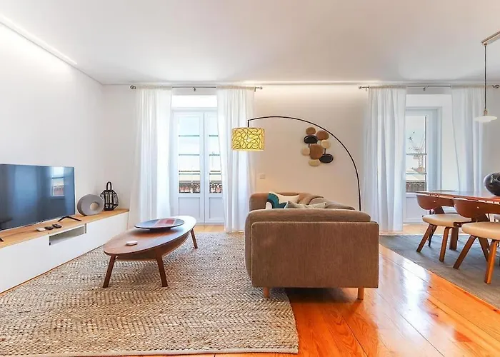 Outstanding Santos Spacious 2 Bedroom W Ac Lisboa