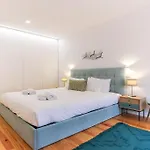 Апартаменты Outstanding Santos Spacious 2 Bedroom W Ac *