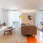 Outstanding Santos Spacious 2 Bedroom W Ac Лиссабон
