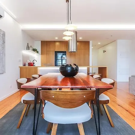 Апартаменты Outstanding Santos Spacious 2 Bedroom W Ac